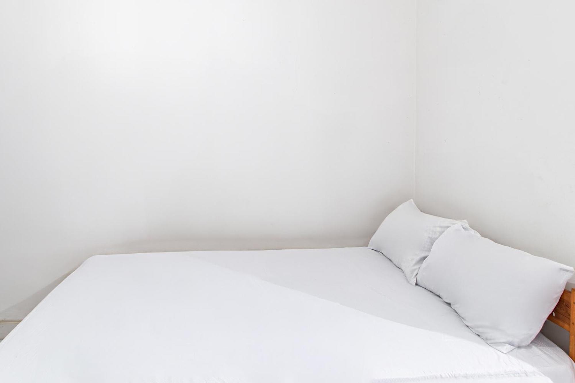Oyo Life 93504 Kost Krisna Hotel Temukus Екстериор снимка